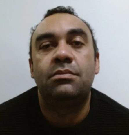 Brasileiro com mais de 20 anos de histórico criminal, deportado três vezes, é preso novamente pelo ICE em Massachusetts